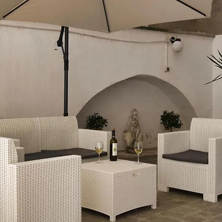 Amazing Terrace In The Historical Centre - Teate *